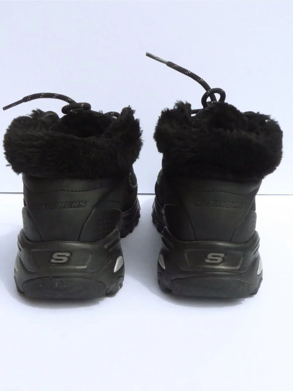 Skechers d'lites black and silver faux fur trim lace up high top sneakers 8.5